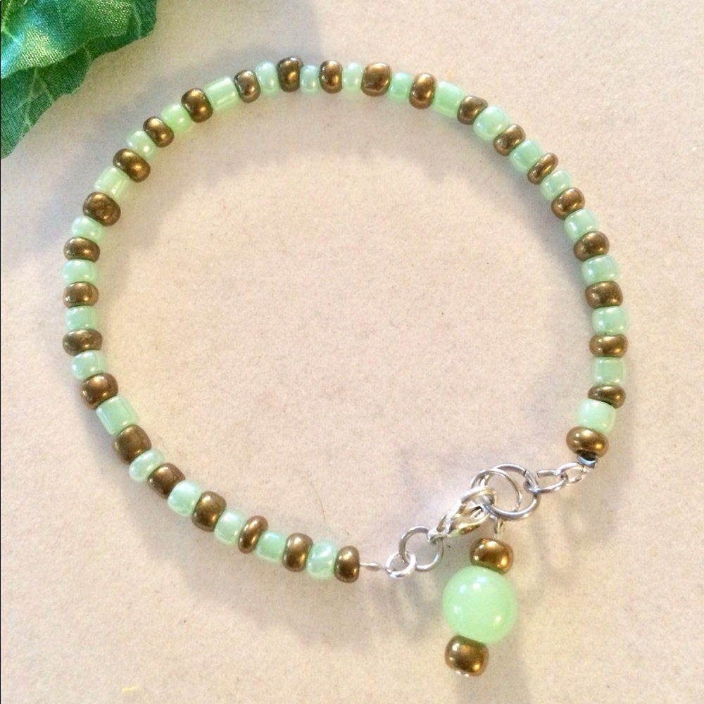 Dainty Mint/Brown bracelet